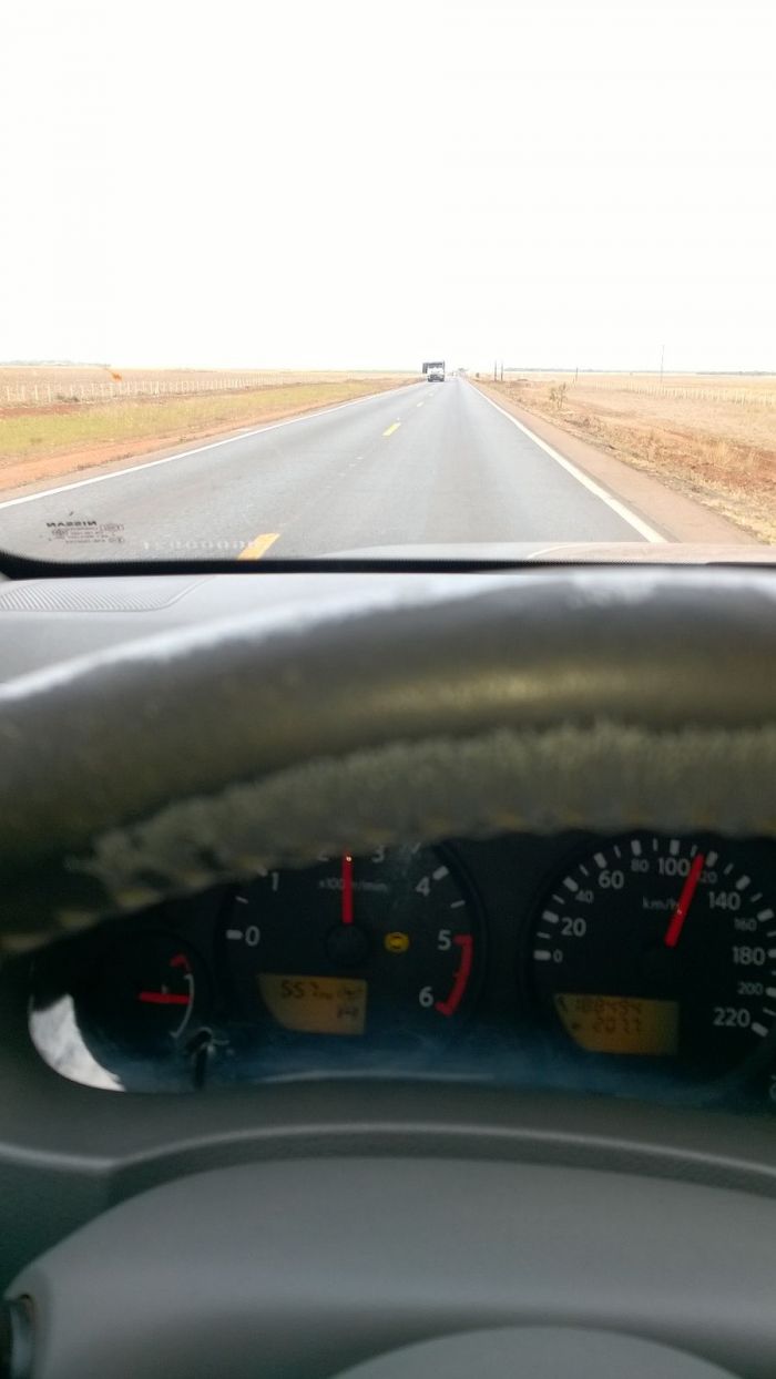 Imagem do dia - BR-163 em Mato Grosso, sem acostamento. Enviado por Tadeu