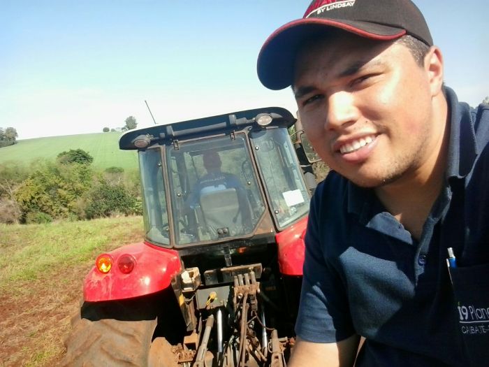 Imagem do dia - Início do plantio de soja da safra 2015/2016 em Mato Queimado (RS), na Fazenda Santa Felicidade